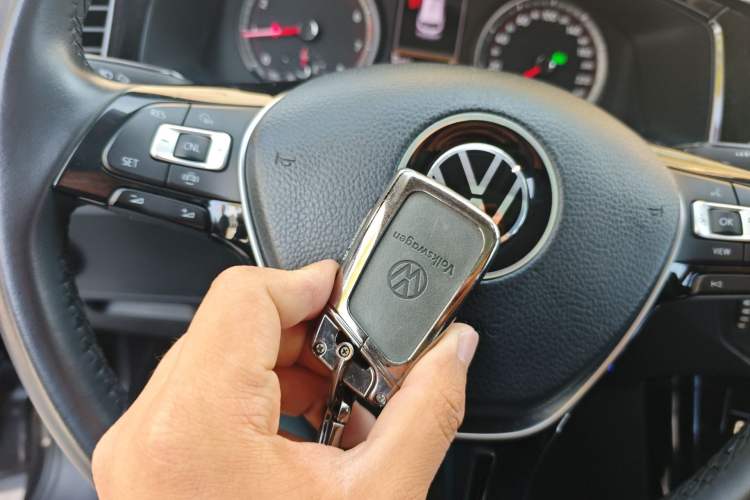 Used Volkswagen Tayron 2020 330TSI Two-Wheel Drive Luxury Smart Connectivity Version Vehicle Key