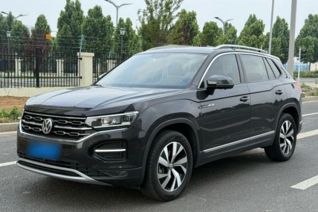 Ojetý Volkswagen Tayron 2020 330TSI Two-Wheel Drive Luxury Smart Connectivity Version