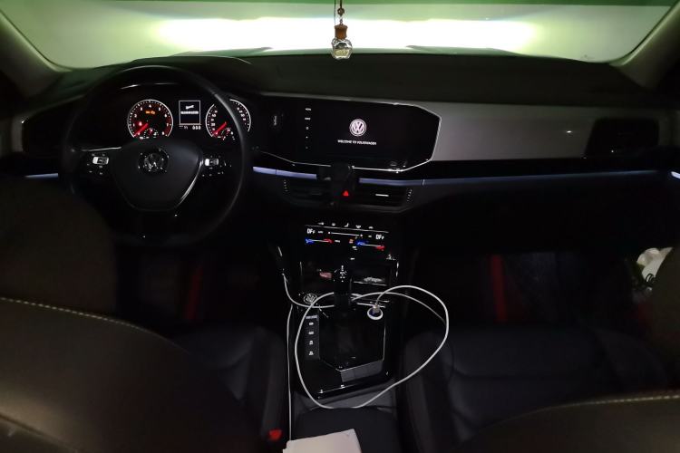Used Volkswagen Tayron 2020 280TSI Two-Wheel Drive Luxury Connect Edition Center Console