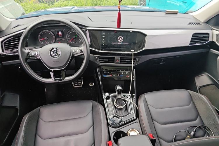 Used Volkswagen Tayron 2020 330TSI Two-Wheel Drive Luxury Smart Connectivity Version Center Console