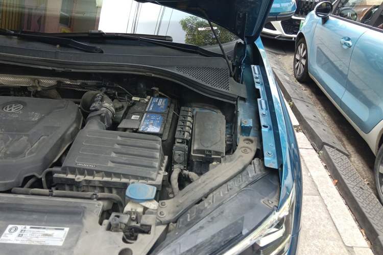 Used Volkswagen Tayron 2020 330TSI Two-Wheel Drive Luxury Smart Connectivity Version Engine Bay Left