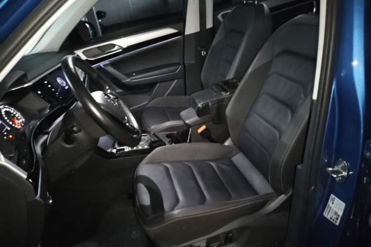 Used Volkswagen Tayron 2020 330TSI Two-Wheel Drive Luxury Smart Connectivity Version Left Front Seat