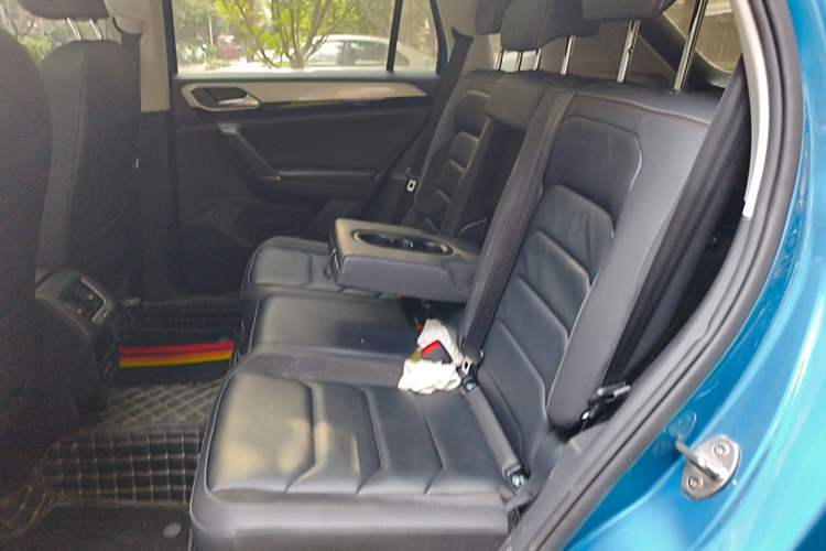 Used Volkswagen Tayron 2020 280TSI Two-Wheel Drive Luxury Connect Edition Left Rear Seat