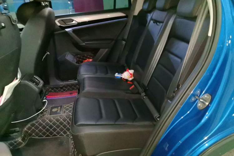 Used Volkswagen Tayron 2020 280TSI Two-Wheel Drive Luxury Connect Edition Left Rear Seat