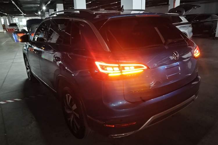Used Volkswagen Tayron 2020 330TSI Two-Wheel Drive Luxury Smart Connectivity Version Rear Left 45 Deg