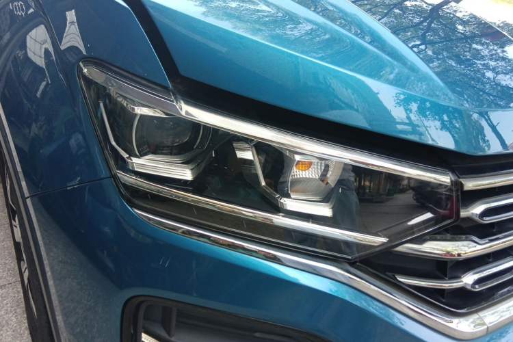 Used Volkswagen Tayron 2020 330TSI Two-Wheel Drive Luxury Smart Connectivity Version Right Front Headlight
