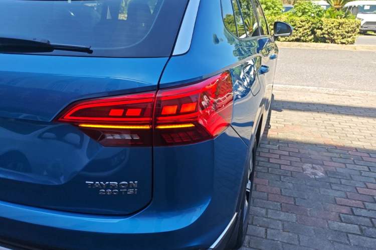 Used Volkswagen Tayron 2020 280TSI Two-Wheel Drive Luxury Connect Edition Right Rear Taillight