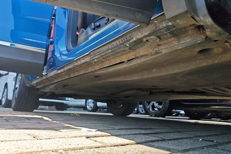 Used Volkswagen Tayron 2020 280TSI Two-Wheel Drive Luxury Connect Edition Right Side Sill