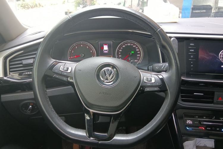 Used Volkswagen Tayron 2020 330TSI Two-Wheel Drive Luxury Smart Connectivity Version Steering Wheel