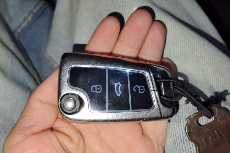 Used Volkswagen Tayron 2020 280TSI Two-Wheel Drive Luxury Connect Edition Vehicle Key