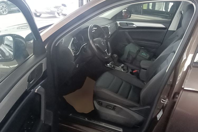 Used Volkswagen Tayron 2020 280TSI Two-Wheel Drive Luxury Connect Edition Driver Seat