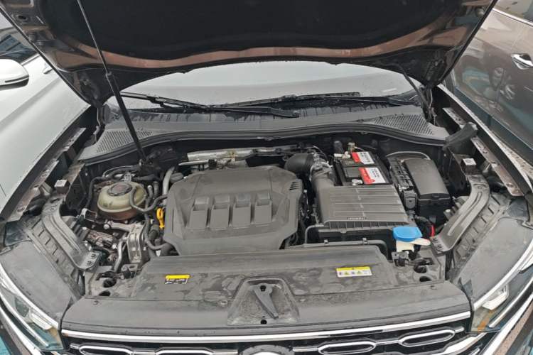 Used Volkswagen Tayron 2020 330TSI Two-Wheel Drive Luxury Connected Pro Edition Engine Bay