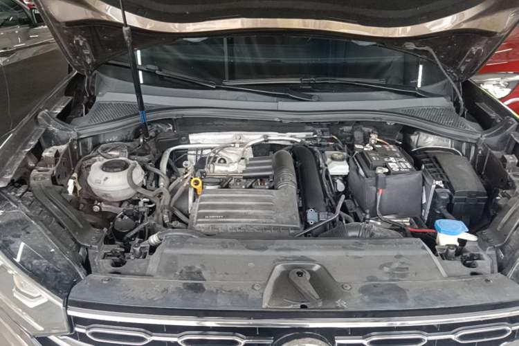 Used Volkswagen Tayron 2020 280TSI Two-Wheel Drive Luxury Connect Edition Engine Bay