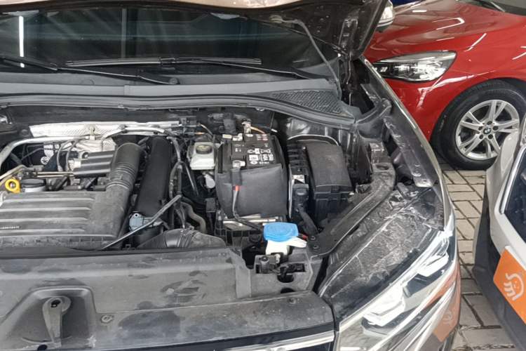 Used Volkswagen Tayron 2020 280TSI Two-Wheel Drive Luxury Connect Edition Engine Bay Left