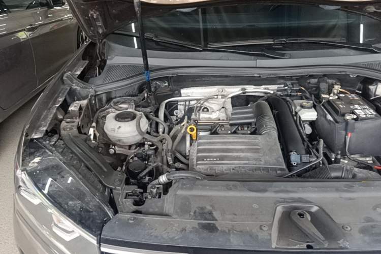 Used Volkswagen Tayron 2020 280TSI Two-Wheel Drive Luxury Connect Edition Engine Bay Right