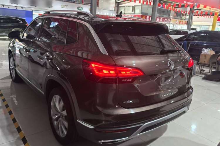 Used Volkswagen Tayron 2020 330TSI Two-Wheel Drive Luxury Connected Pro Edition Exterior 2