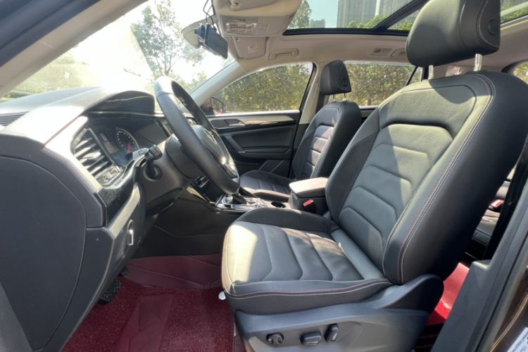 Used Volkswagen Tayron 2020 330TSI Two-Wheel Drive Luxury Smart Connectivity Version Interior 2