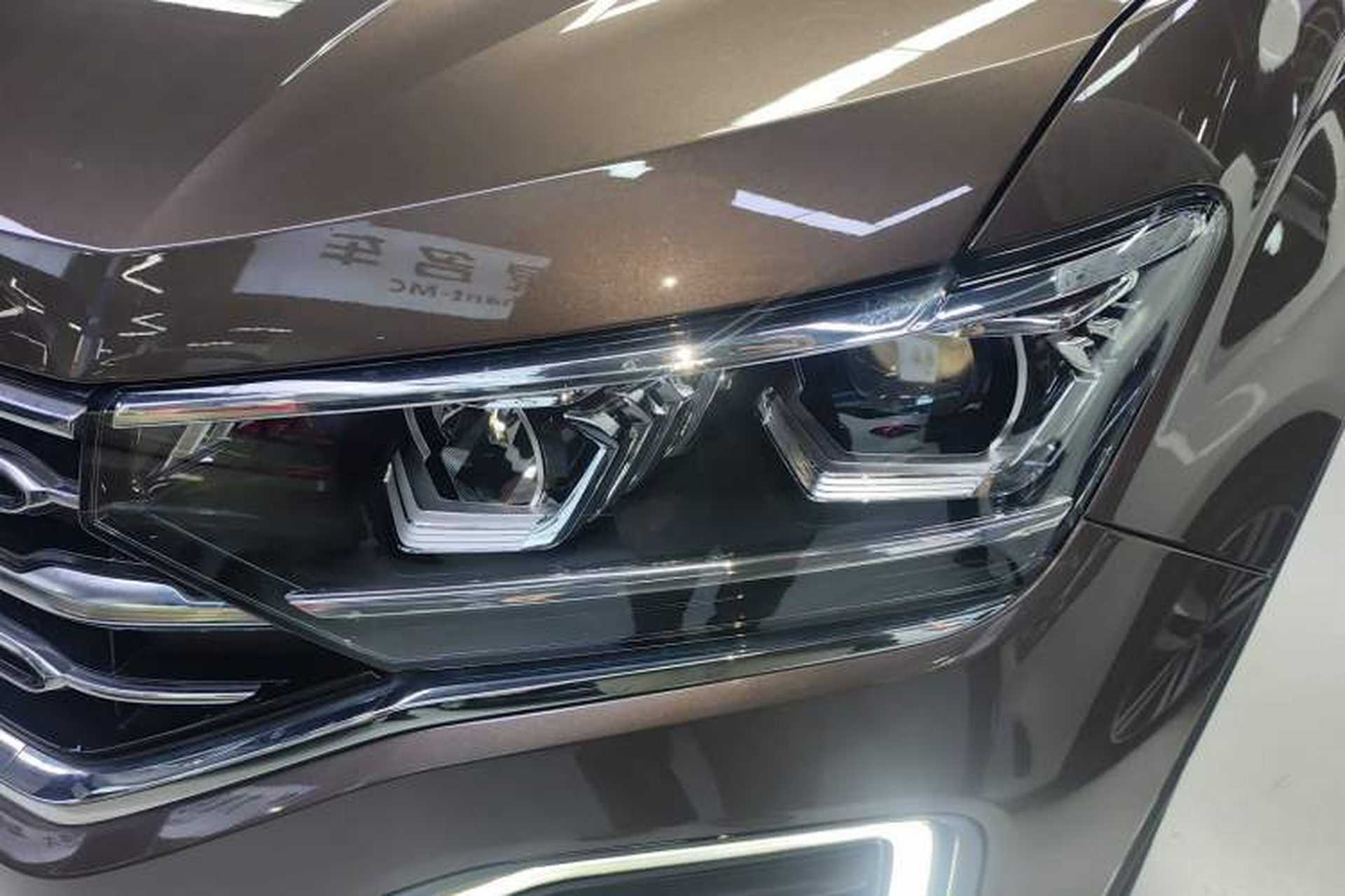 Used Volkswagen Tayron 2020 330TSI Two-Wheel Drive Luxury Connected Pro Edition Left Front Headlight