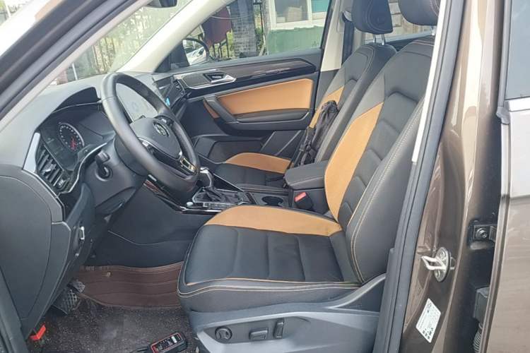 Used Volkswagen Tayron 2020 330TSI Two-Wheel Drive Luxury Smart Connectivity Version Left Front Seat