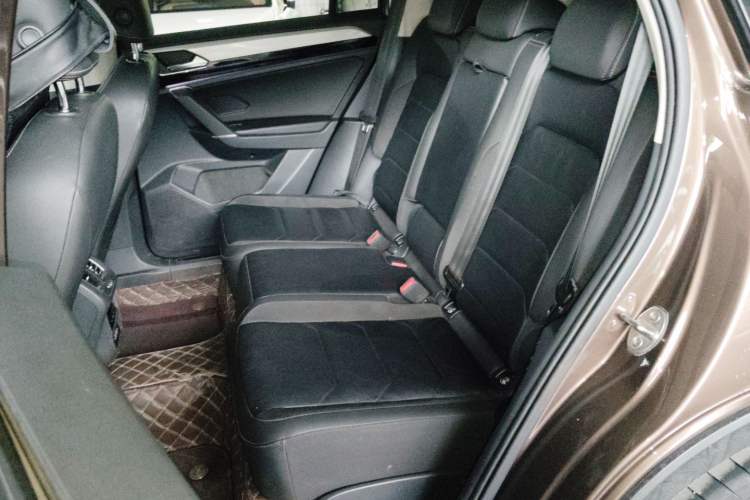 Used Volkswagen Tayron 2020 330TSI Two-Wheel Drive Luxury Smart Connectivity Version Left Rear Seat