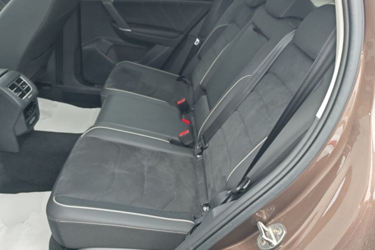 Used Volkswagen Tayron 2020 330TSI Two-Wheel Drive Luxury Connected Pro Edition Left Rear Seat