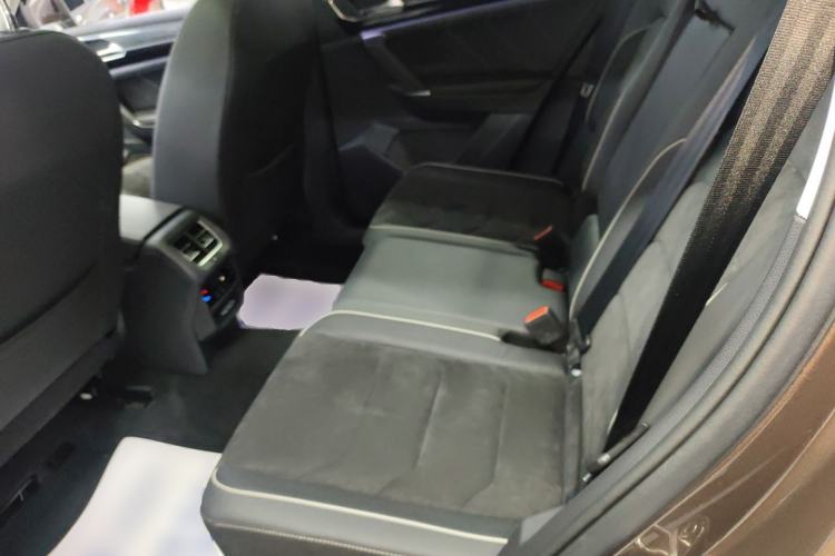 Used Volkswagen Tayron 2020 330TSI Two-Wheel Drive Luxury Connected Pro Edition Left Rear Seat