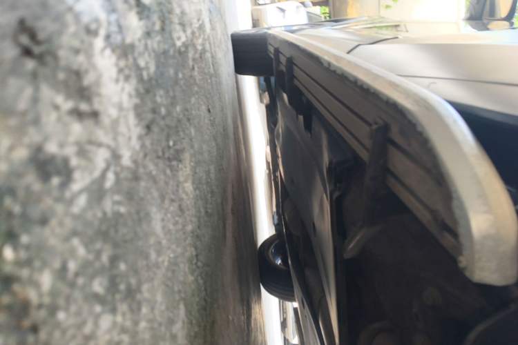 Used Volkswagen Tayron 2020 330TSI Two-Wheel Drive Luxury Smart Connectivity Version Left Side Sill
