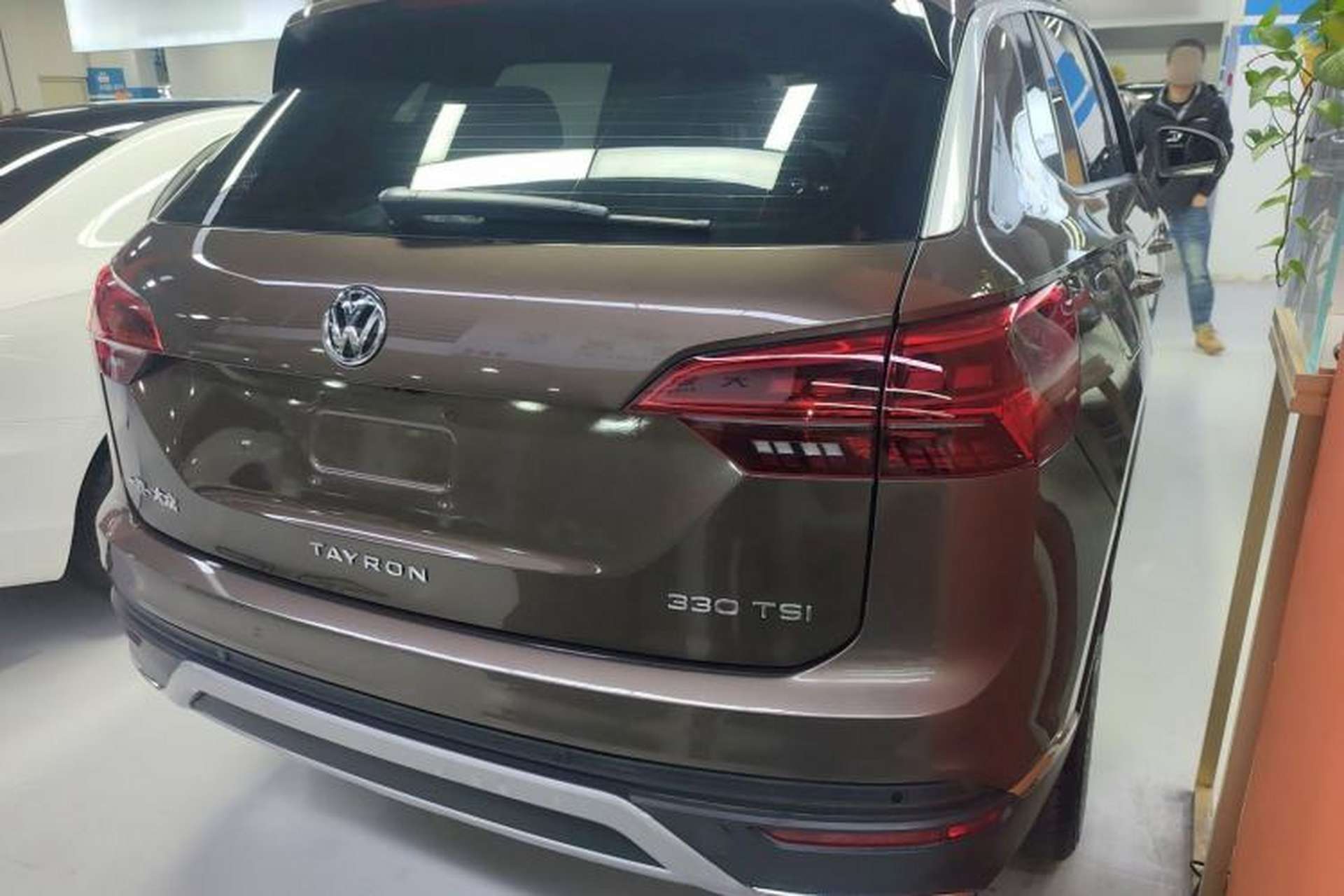 Used Volkswagen Tayron 2020 330TSI Two-Wheel Drive Luxury Connected Pro Edition Rear Right 45 Deg