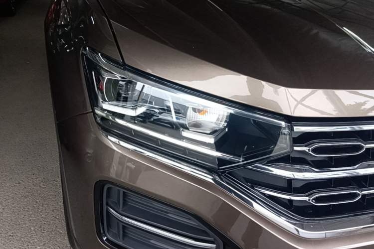 Used Volkswagen Tayron 2020 280TSI Two-Wheel Drive Luxury Connect Edition Right Front Headlight
