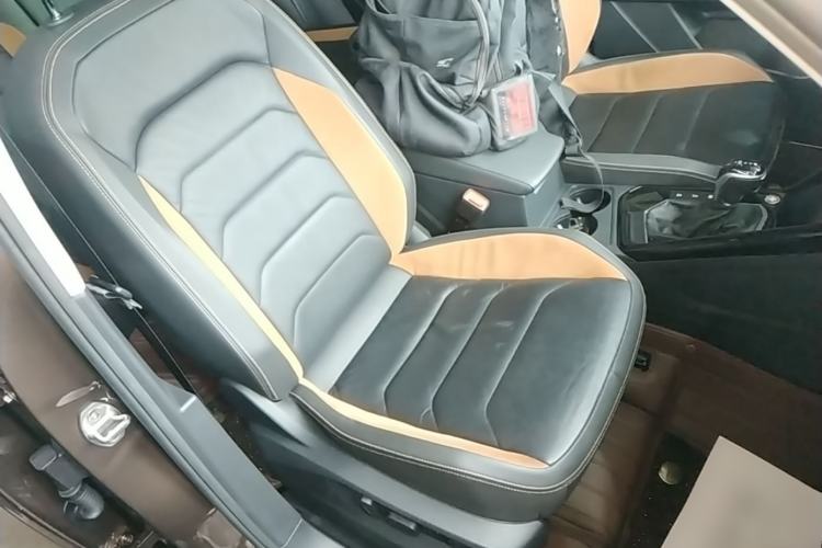 Used Volkswagen Tayron 2020 330TSI Two-Wheel Drive Luxury Smart Connectivity Version Right Front Seat