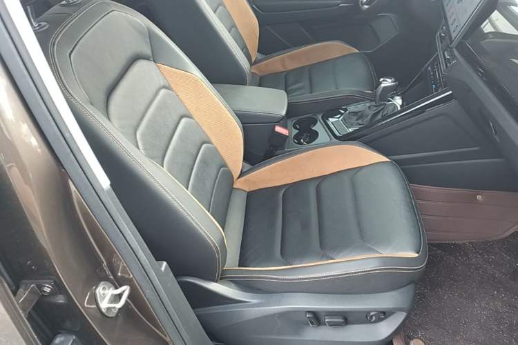 Used Volkswagen Tayron 2020 330TSI Two-Wheel Drive Luxury Smart Connectivity Version Right Front Seat
