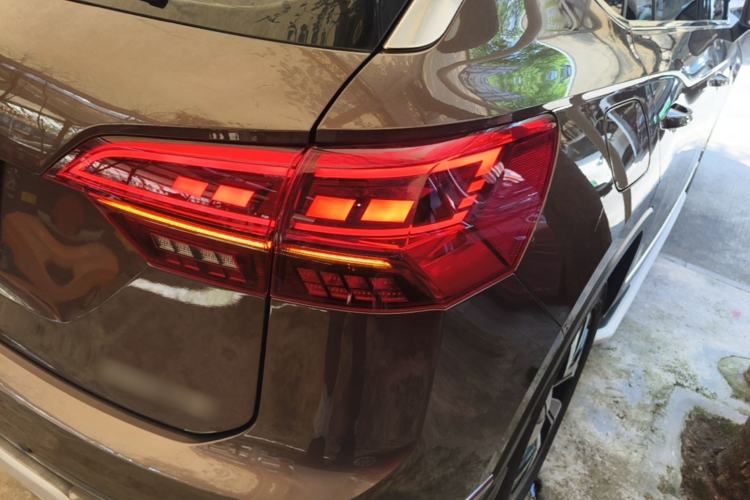 Used Volkswagen Tayron 2020 330TSI Two-Wheel Drive Luxury Smart Connectivity Version Right Rear Taillight