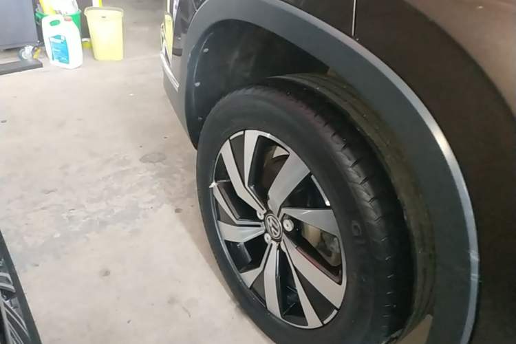 Used Volkswagen Tayron 2020 330TSI Two-Wheel Drive Luxury Smart Connectivity Version Right Rear Wheel Hub