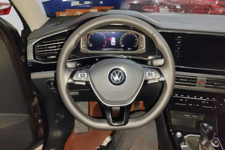 Used Volkswagen Tayron 2020 330TSI Two-Wheel Drive Luxury Connected Pro Edition Steering Wheel