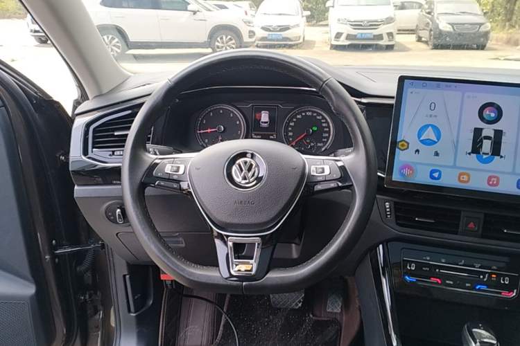 Used Volkswagen Tayron 2020 330TSI Two-Wheel Drive Luxury Smart Connectivity Version Steering Wheel