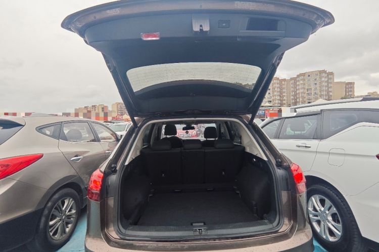 Used Volkswagen Tayron 2020 330TSI Two-Wheel Drive Luxury Connected Pro Edition Trunk