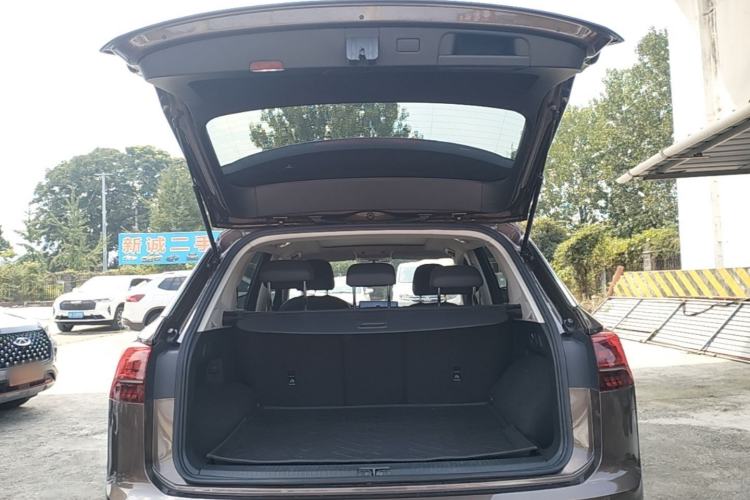 Used Volkswagen Tayron 2020 330TSI Two-Wheel Drive Luxury Smart Connectivity Version Trunk