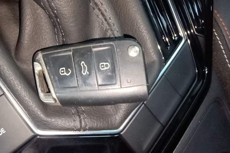 Used Volkswagen Tayron 2020 280TSI Two-Wheel Drive Luxury Connect Edition Vehicle Key