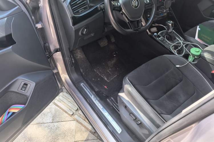 Used Volkswagen Tayron 2020 330TSI Two-Wheel Drive Luxury Connected Pro Edition Driver Seat