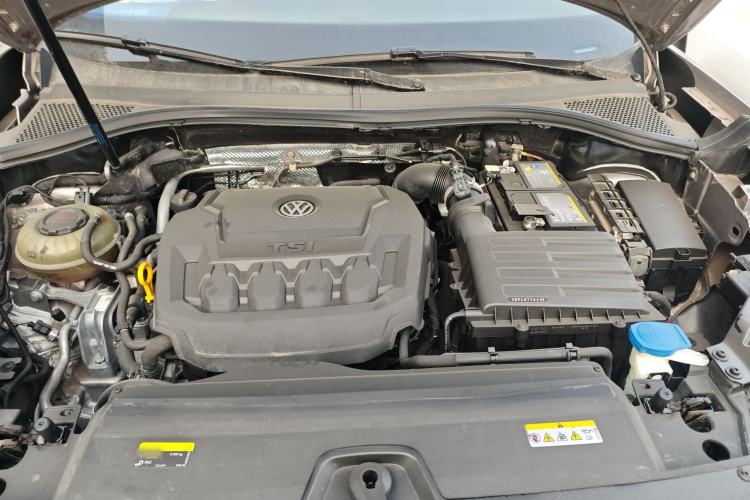 Used Volkswagen Tayron 2020 330TSI Two-Wheel Drive Luxury Smart Connectivity Version Engine Bay