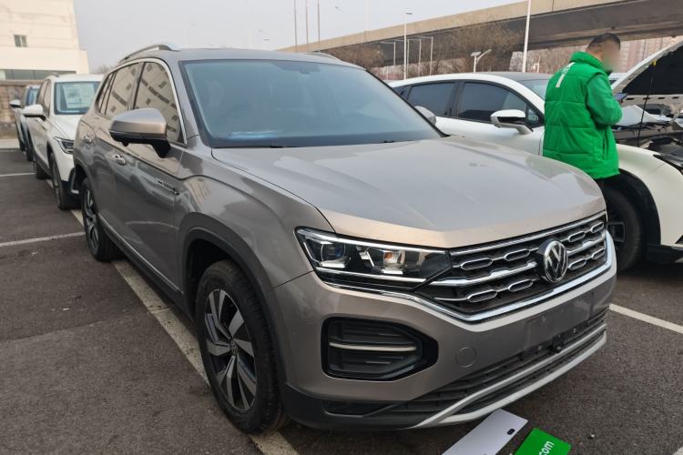 Used Volkswagen Tayron 2020 330TSI Two-Wheel Drive Luxury Smart Connectivity Version Front Right 45 Deg