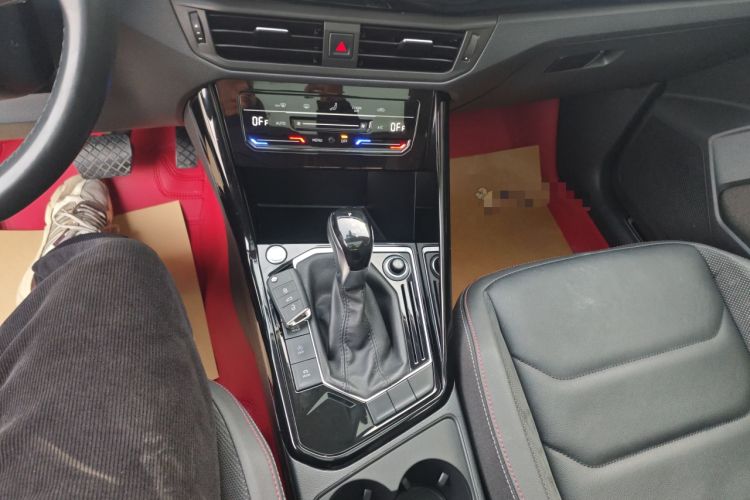 Used Volkswagen Tayron 2020 330TSI Two-Wheel Drive Luxury Smart Connectivity Version Gear Lever