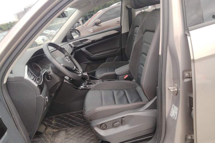 Used Volkswagen Tayron 2020 280TSI Two-Wheel Drive Luxury Connect Edition Left Front Seat