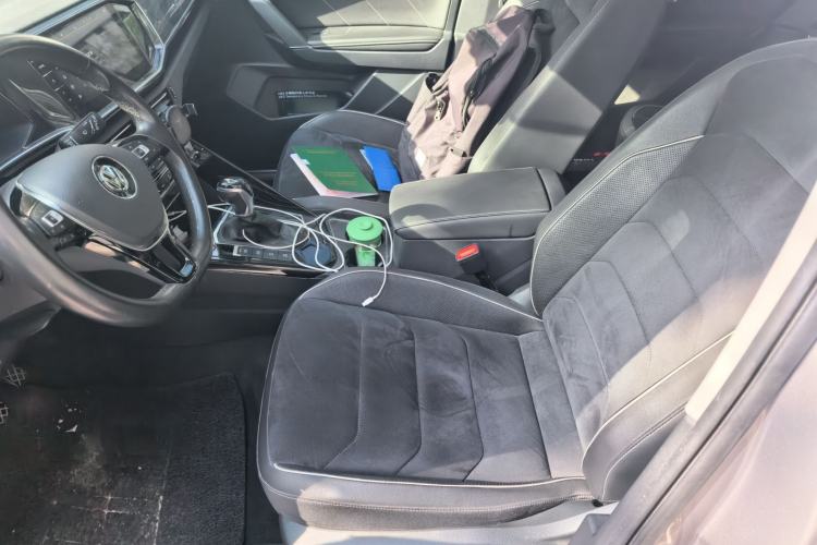 Used Volkswagen Tayron 2020 330TSI Two-Wheel Drive Luxury Connected Pro Edition Left Front Seat