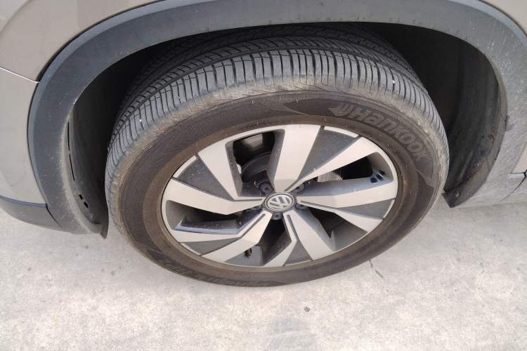 Used Volkswagen Tayron 2020 280TSI Two-Wheel Drive Luxury Connect Edition Left Front Wheel Hub