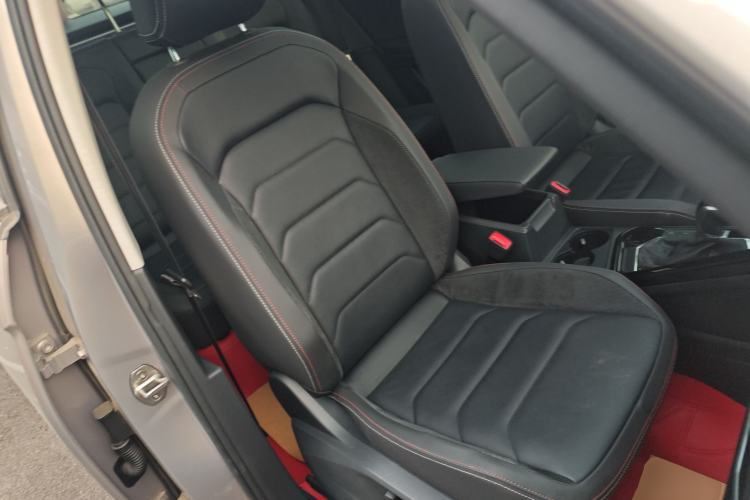 Used Volkswagen Tayron 2020 330TSI Two-Wheel Drive Luxury Smart Connectivity Version Right Front Seat