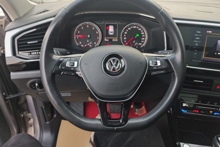 Used Volkswagen Tayron 2020 330TSI Two-Wheel Drive Luxury Smart Connectivity Version Steering Wheel