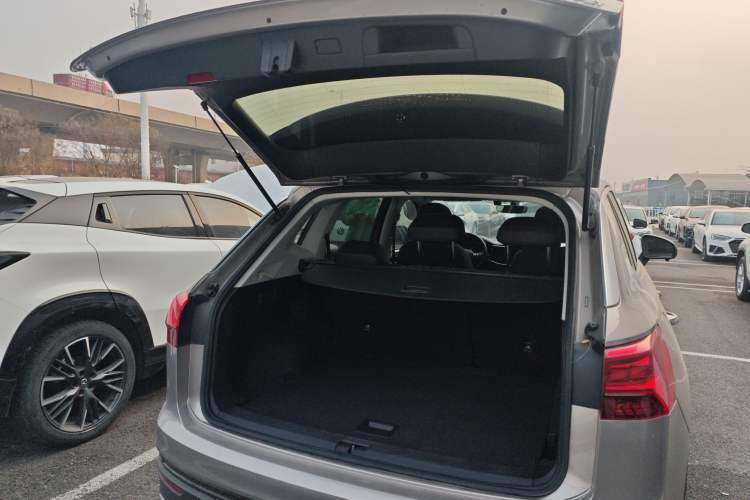 Used Volkswagen Tayron 2020 330TSI Two-Wheel Drive Luxury Smart Connectivity Version Trunk