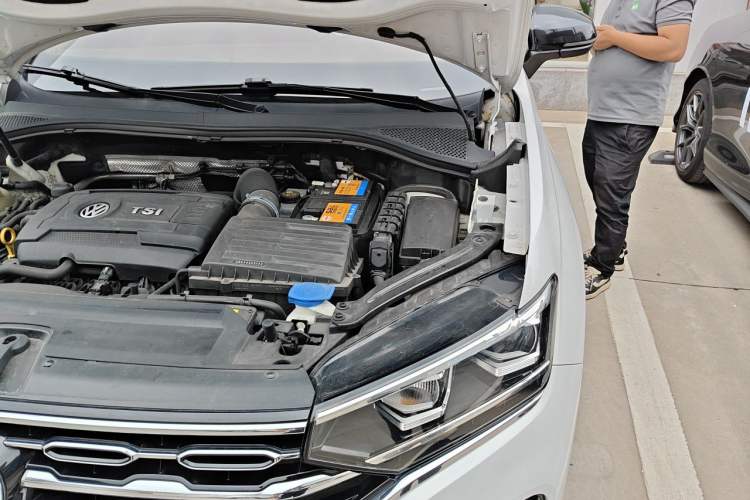 Used Volkswagen Tayron 2020 380TSI All-Wheel Drive R-Line Connected Version Engine Bay Left