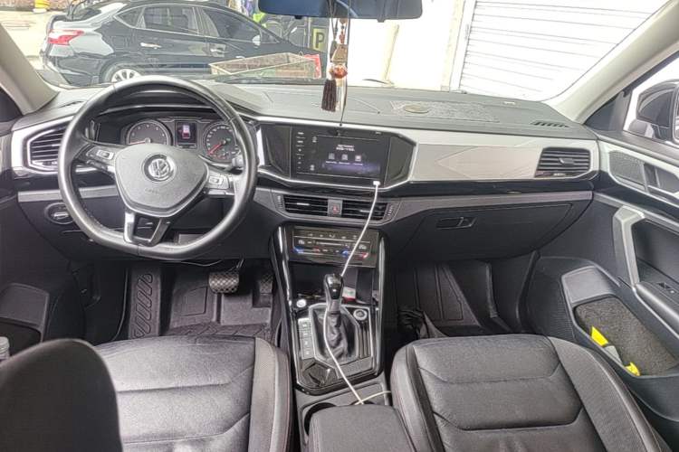 Used Volkswagen Tayron 2020 330TSI Two-Wheel Drive Luxury Smart Connectivity Version Center Console